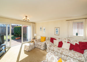 L SHAPED LOUNGE DINING ROOM- click for photo gallery